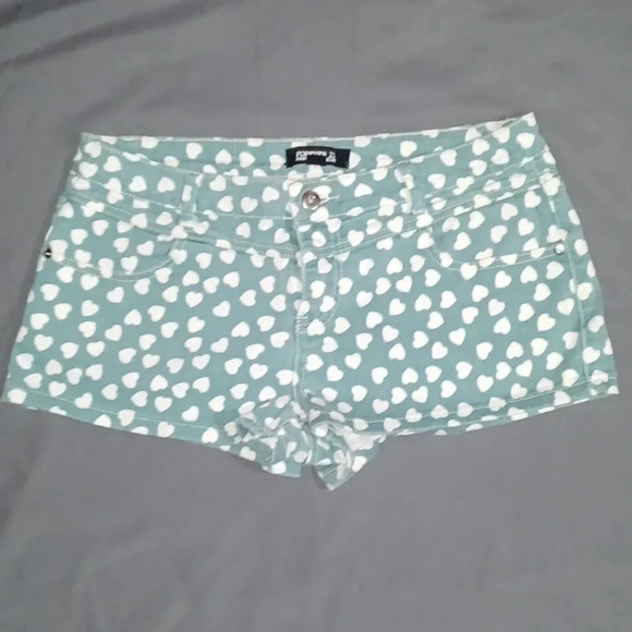 Forever 21 shorts Heart Shorts - Picture 1 of 6
